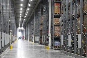 Dette billede illustrere Stålhyllor