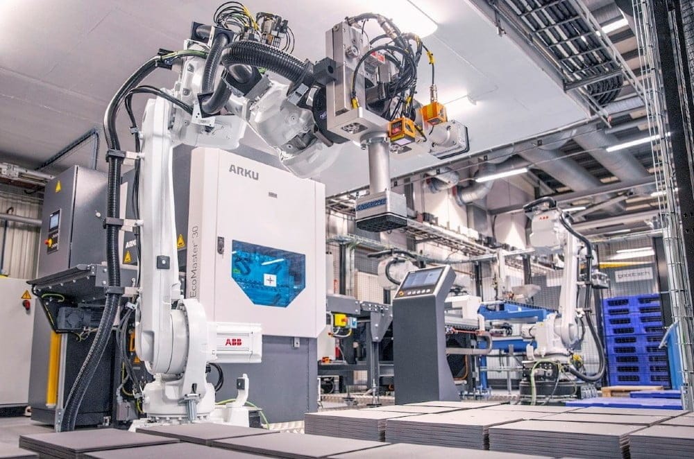 Dette billede illustrere ABB stödjer arbetet för renare världshav genom robotlösningar hos Permascand