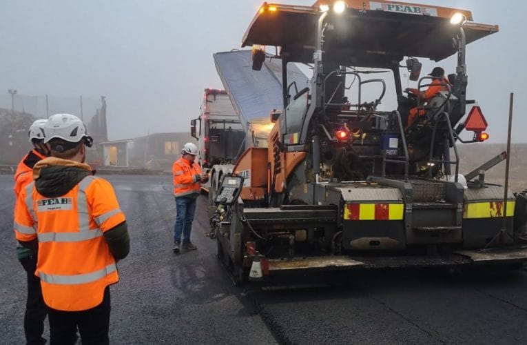 Peab Asfalt lägger asfalt med 96 procent cirkulära material