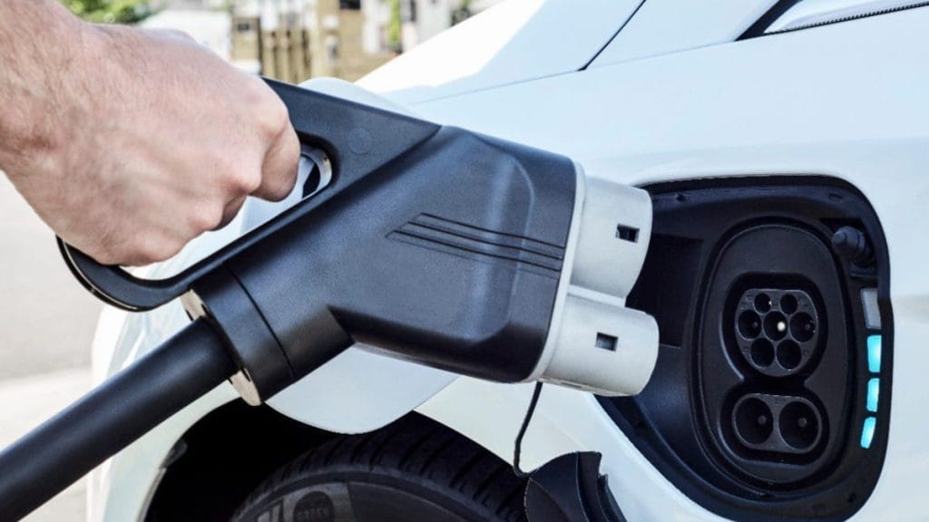 Dette billede illustrere Ferroamps EnergyHub får ökad smartness för laddning av elbilar