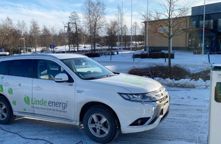 Fler laddar när fler kör laddbart – ketchupeffekt i Lindesberg