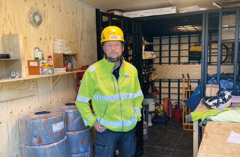 Tröttnade på alla stöder – skaffade säkerhetscontainrar