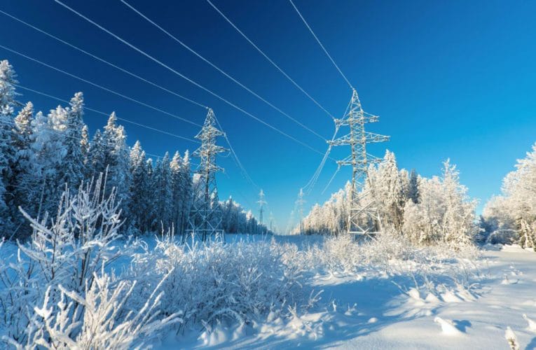 Innovativa vinterstövlar säkrar och underlättar underhållsarbete i extrema förhållanden, håller värmen ner till -50C