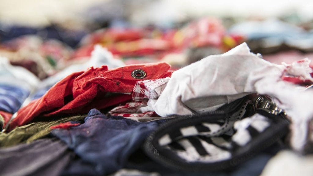 Dette billede illustrere Bättre arbetsmiljö i fokus när mer byggavfall och textil ska återbrukas