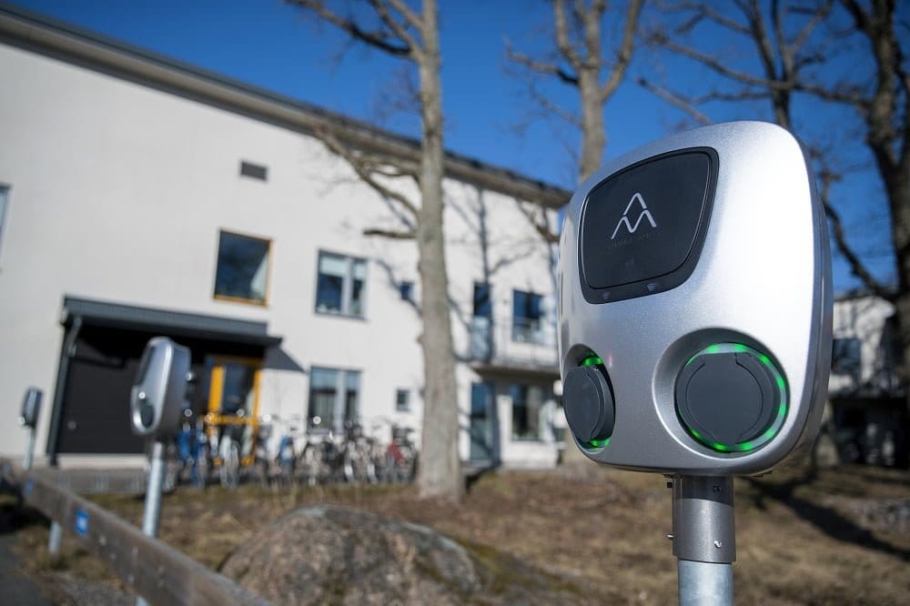 Dette billede illustrere Brf Tegelviken framtidssäkrade med laddstationer