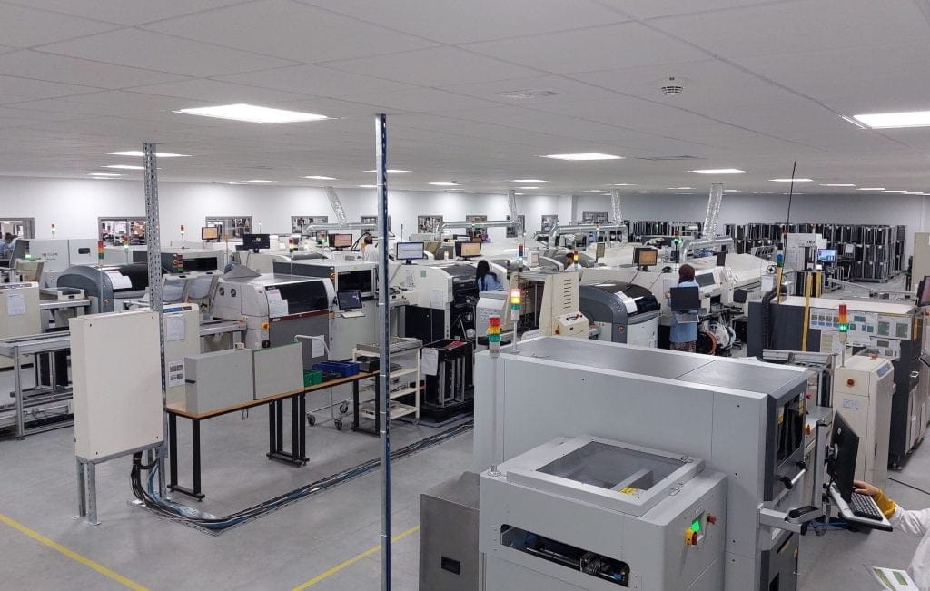 Dette billede illustrere Alliance Electronics etablerar sig i Frankrike och förvärvar 3 experttillverkare av elektroniska kort