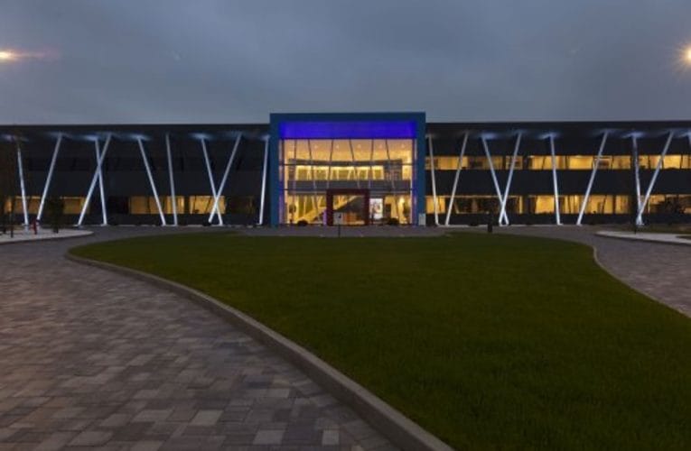 NSK:s kulskruvar skapar perfektion i optikindustrin