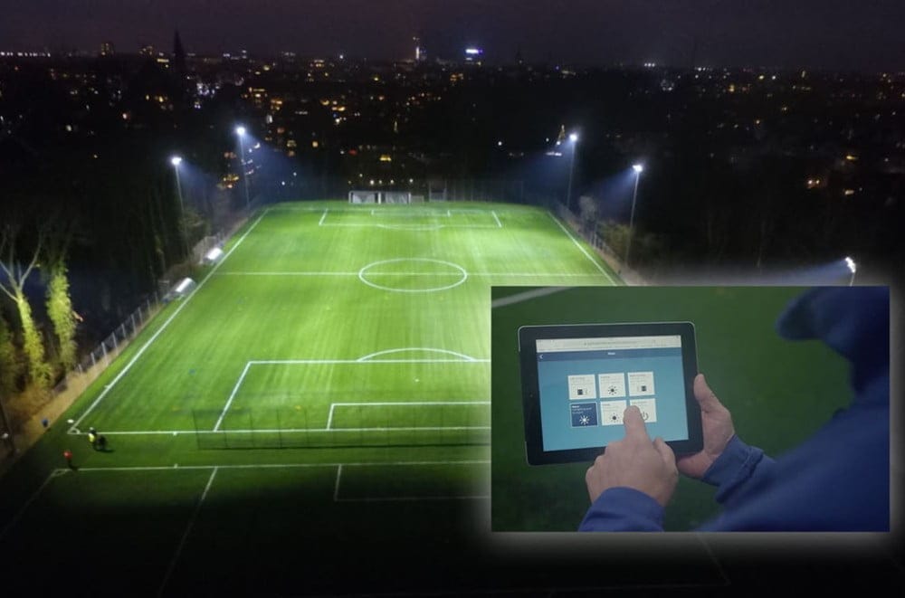 Dette billede illustrere Saferoad – PerfectPlay – smart idrottsplatsbelysning