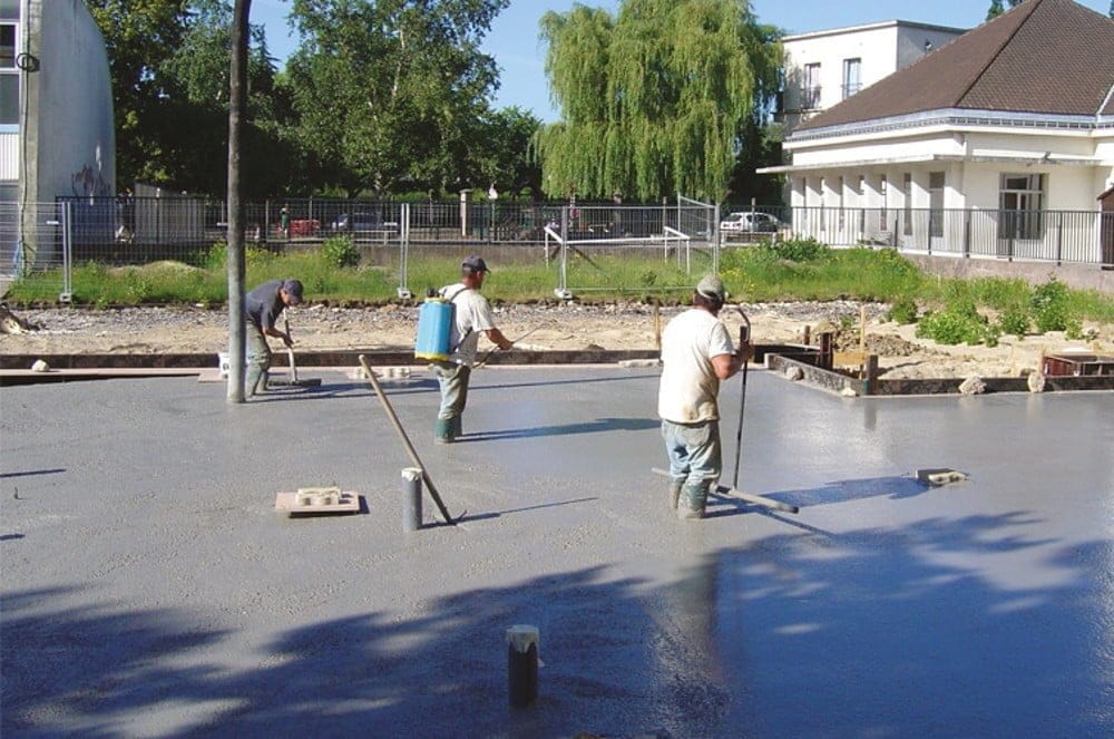 Dette billede illustrere Master Builders Solutions – Skydda nygjuten betong mot spr​​​ickbildning