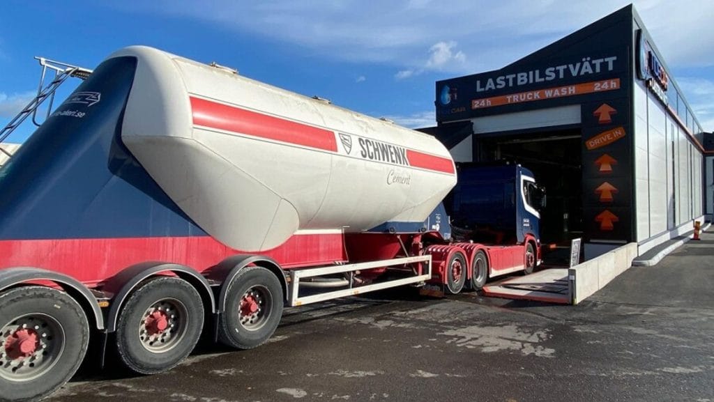 Dette billede illustrere KSB-pumpar får vattnet att flöda i Sveriges miljövänligaste lastbilstvätt