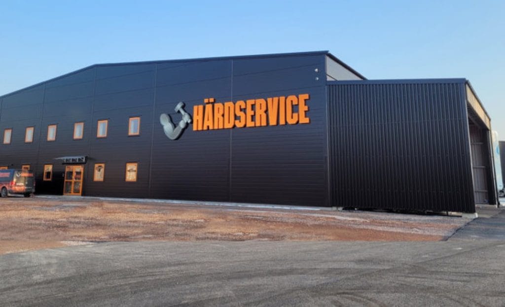 Dette billede illustrere LLENTAB – Härdservice slog nyligen upp dörrarna till deras nya kontor