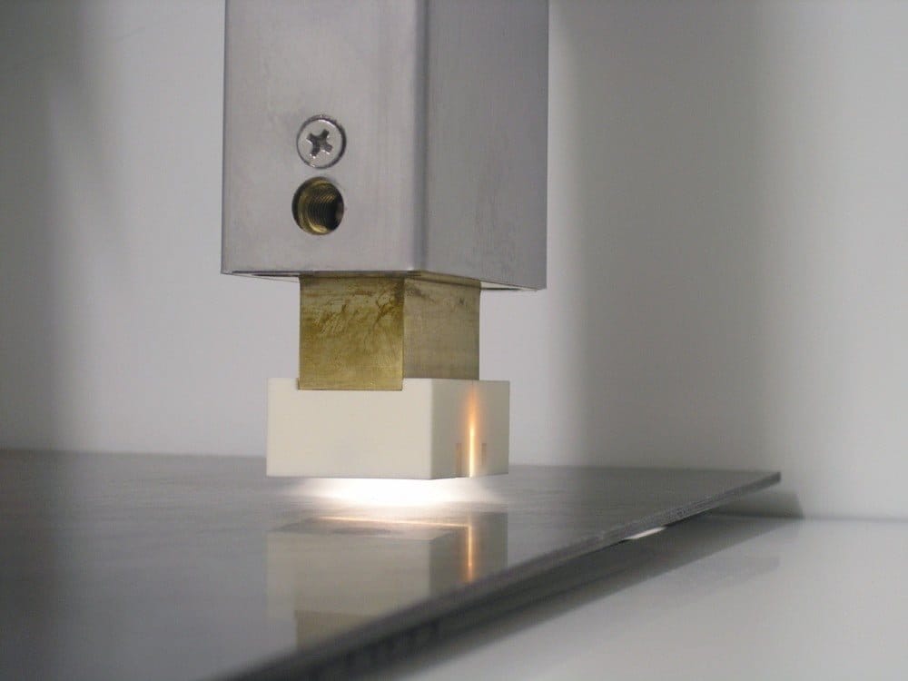 Dette billede illustrere Agaria – Atmosfärsplasma för ytaktivering