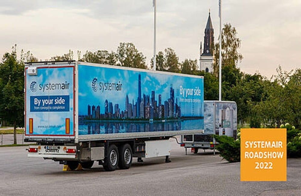 Dette billede illustrere Vi befinner oss just nu på turné med Roadshow-trailern!