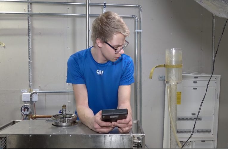 Största och avgörande skillnaderna mellan QTF:s avgasningstjänst och en avgasare från en produktsäljare