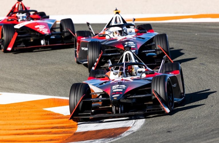 ABB-teknik underlättar energi­effektiva besparingar i Formula E