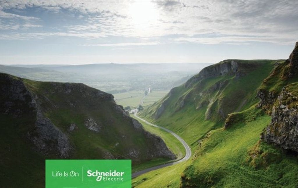 Schneider Electric, ledare inom den digitala transformationen av energihantering och automation, lanserar en ny portfölj av tjänster för byggnader som syftar till att minska energianvändningen och koldioxidutsläppen under en byggnads hela livscykel.