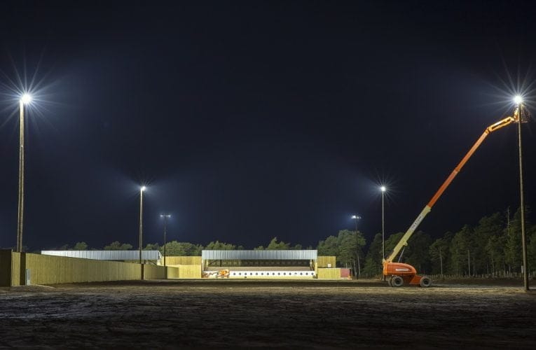 Gotlands regemente laddar om – ny skjutbana med belysning från Cardi