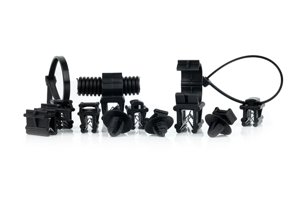 Dette billede illustrere OEM ELECTRONICS – MONTAGE-CLIPS – PERFEKTA FÖR SOLPANELER