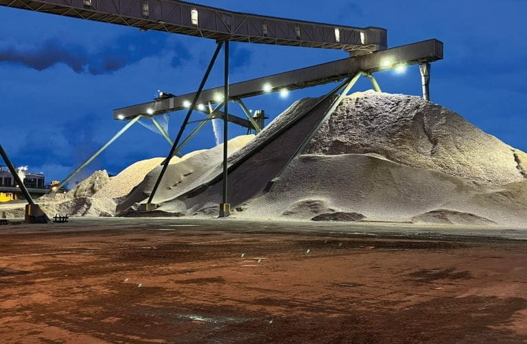 Södra Mörrum belyser flisstackarna med Titan