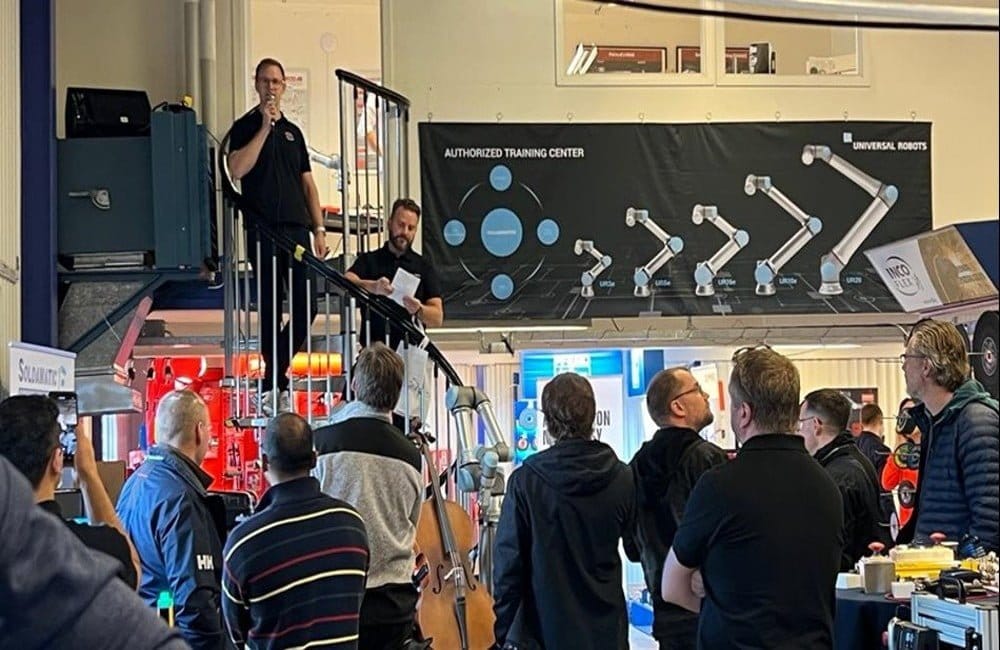 Dette billede illustrere ROBOTARNA GER SIG UT PÅ VÄGARNA