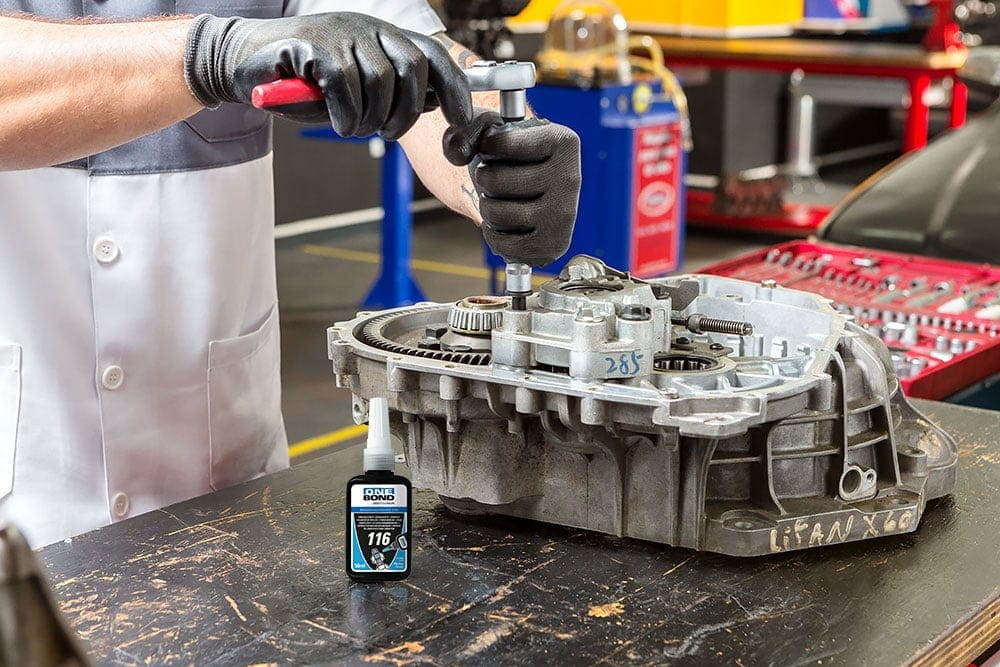 OneBond erbjuder prestandabaserade, hållbara lösningar för att bygga och återställa utrustning och verktyg på ett säkert och effektivt sätt för en rad reparations- och underhållstillämpningar.