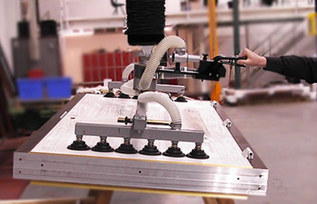 Amplex förvärvar Ingenitec – fransk tillverkare och integratör av utrustning för lyft och materialhantering