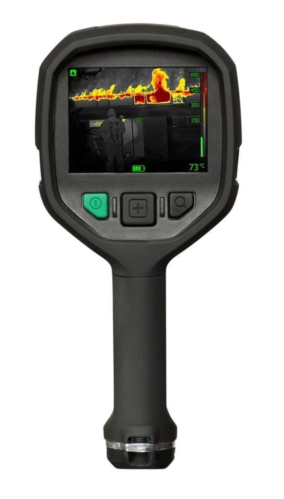 Teledyne FLIR har utformat sin K-serie av professionella men ändå prisvärda värmekameror för att hjälpa brandmän att navigera genom rökiga miljöer och samtidigt söka efter varma områden och mäta temperaturen på distans