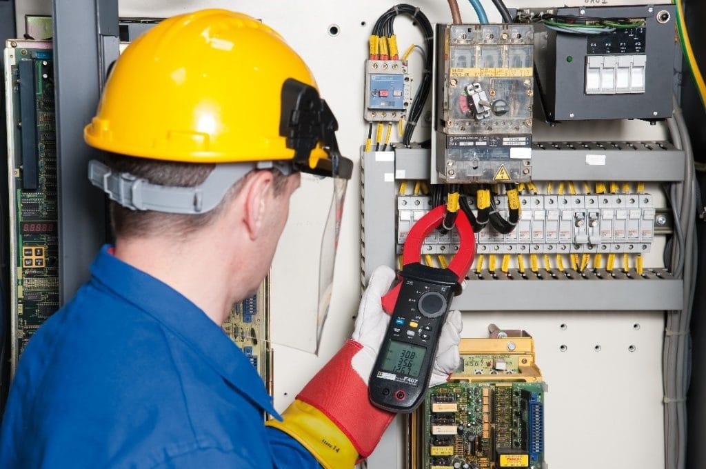 Vi kalibrerar även kraftinstrument och elektriska mätinstrument, både spårbart och ackrediterat.
