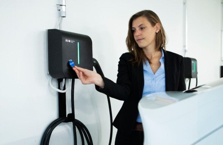 Eaton lanserar elbilsladdare med automatisk lastbalansering