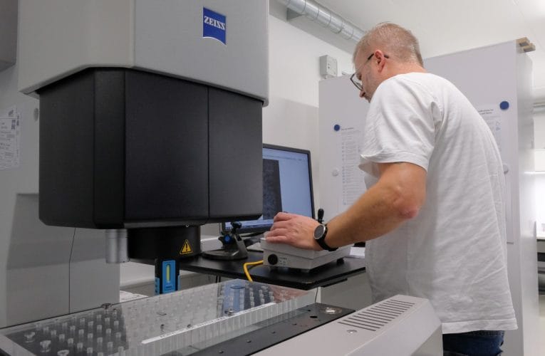 Komponentleverantör nära överenskommelse med drömkund