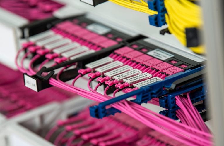 Optimera kontrollpanelens anslutningsmöjligheter
