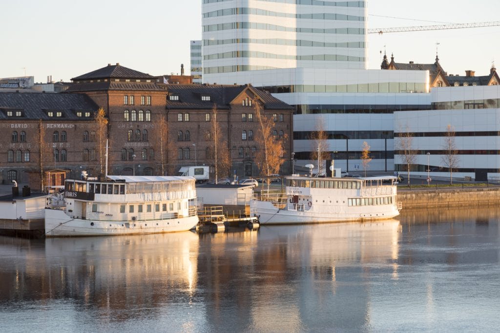 VVS-Fabrikanterna är VVS- och VA-industrins branschorganisation. Föreningen består av 100 ledande företag som marknadsför och säljer produkter och material på den svenska och internationella marknaden