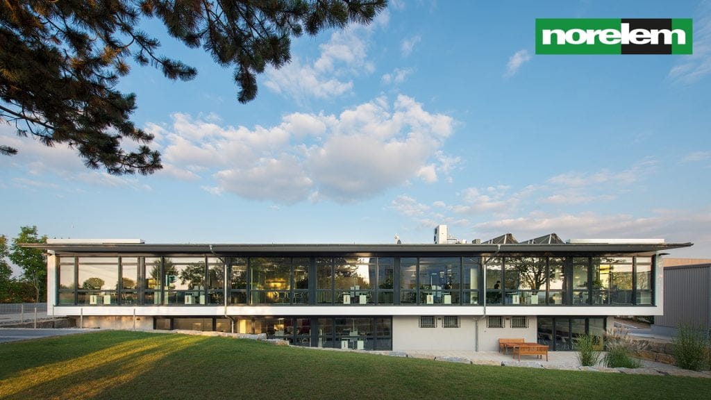 norelem har tillverkat och levererat delar och komponenter till verkstadsindustrin i över 65 år. Idag erbjuder norelem över 100 000 högkvalitativa standardkomponenter för maskiner och automation och produktportföljen utökas ständigt.