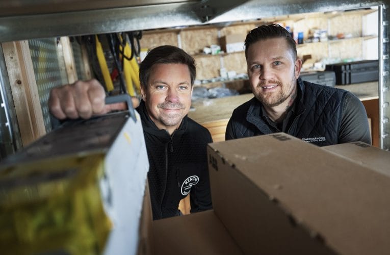 Snabb jourservice med kundunikt lager