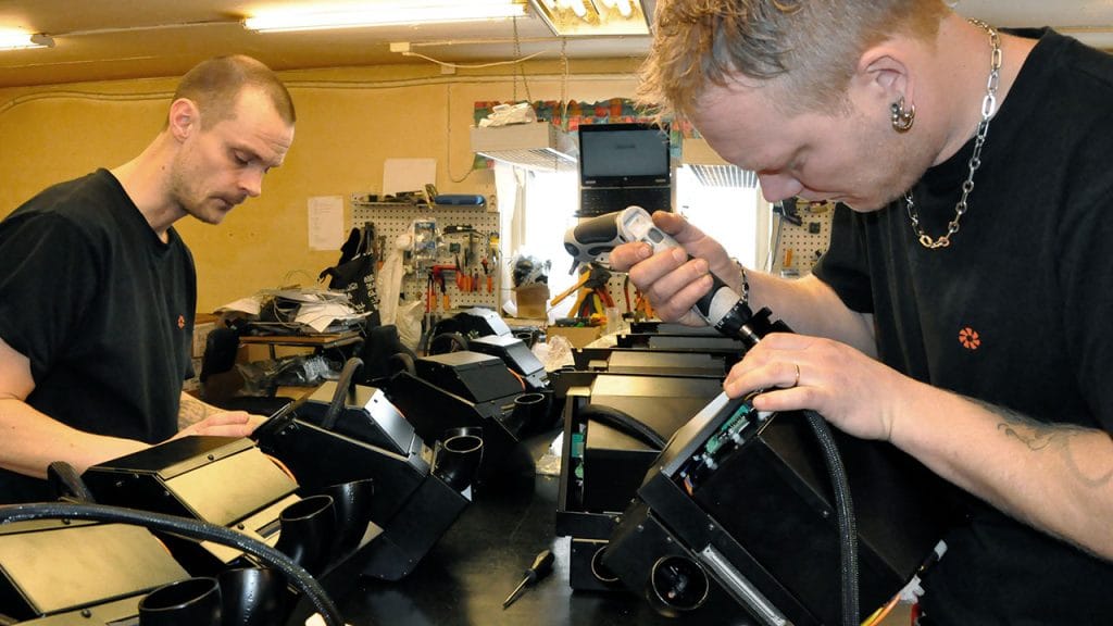 Mobab har en komplett verkstad där de har möjlighet att tillverka kundanpassade värmare