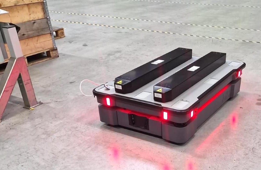 Dags att automatisera din internlogistik? Gör som Weland Plastic AB och installera MiR600 EU Pallet lift!