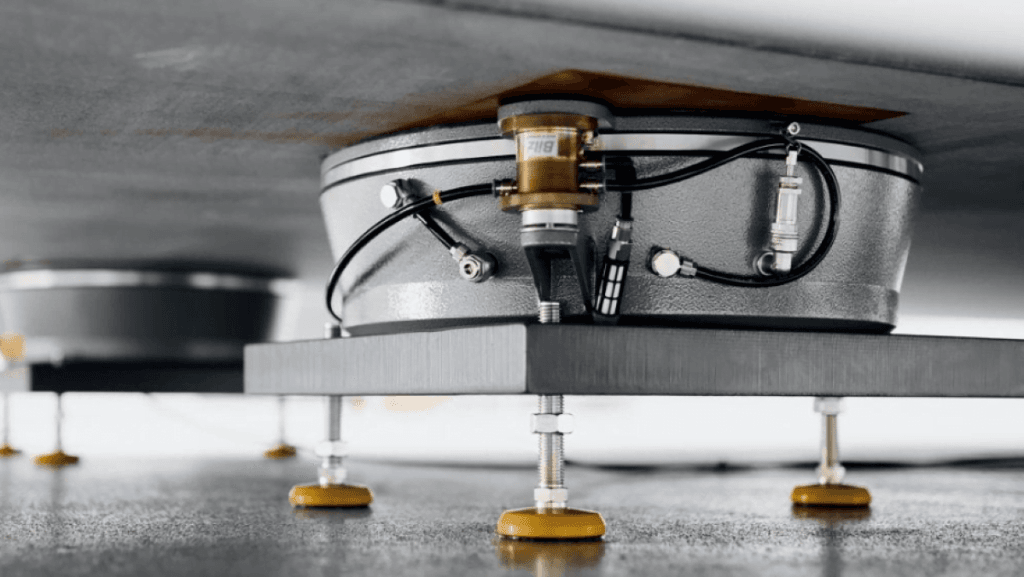 Dette billede illustrere Compact solution for large volume parts.