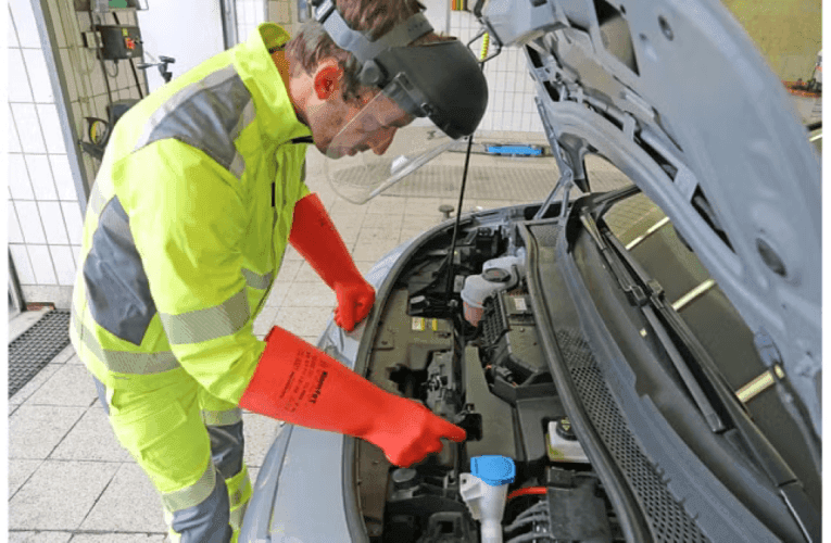 DEHNcare APS Smidigt skydd för tekniker inom emobility
