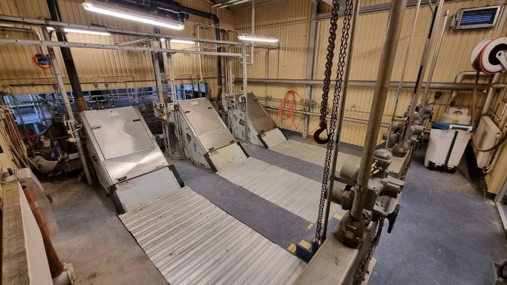 Första reningssteget fångar upp skräp som kommer med avloppsvattnet, vilket görs med hjälp av rensgaller. (Foto på tidigare installationer.)