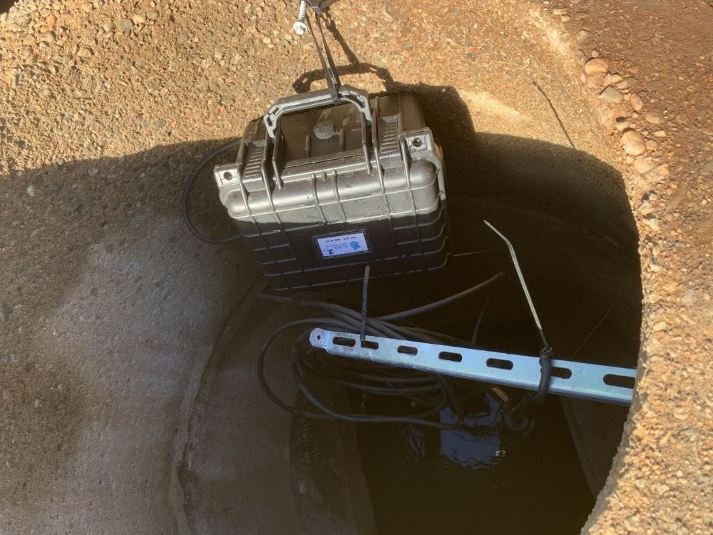 Dette billede illustrere ACANDIA – Ayyekas Wavelet, är en batteridriven fjärrövervakningsenhet av vattenkvalitet