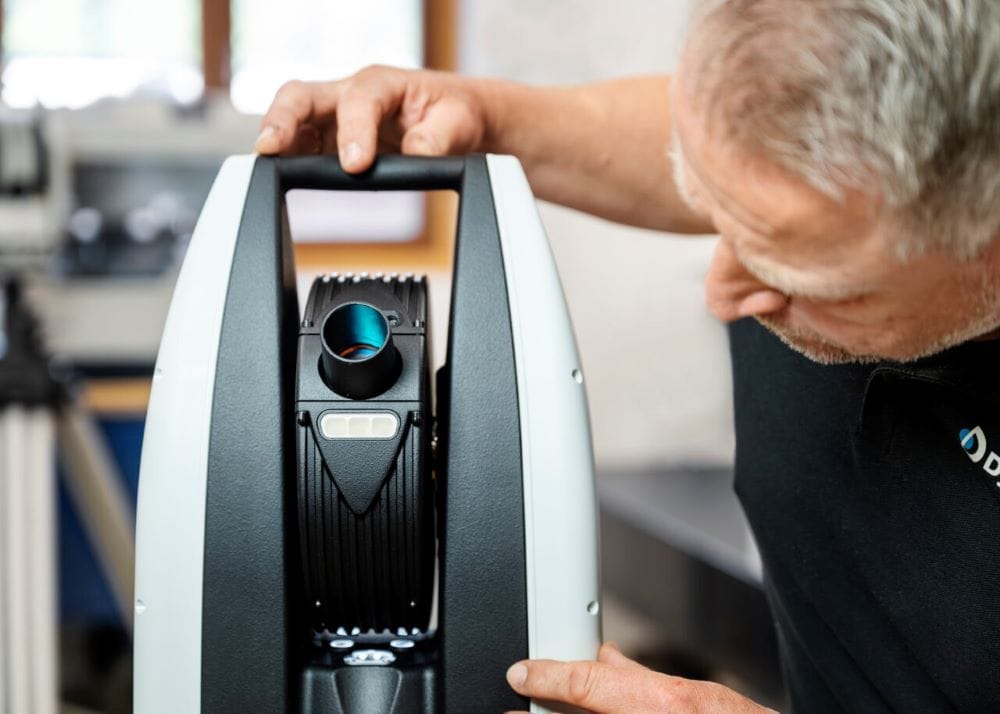 Se när Mats Johansson, Teamleader Mätteknik berättar mer om Leica ATS600 och våra tjänster inom industriell mätteknik: