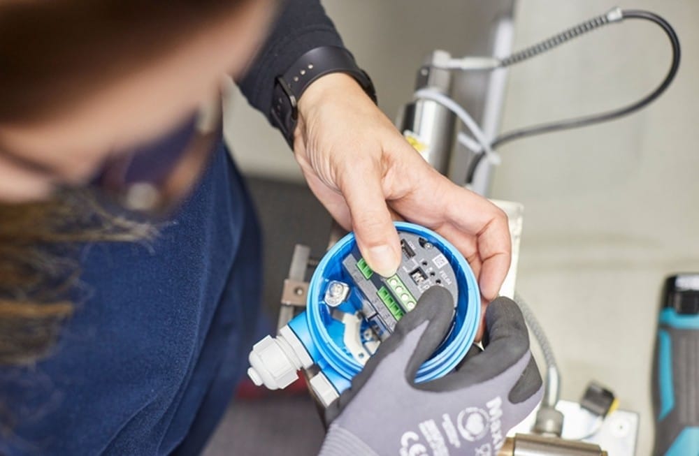 Endress+Hauser har mottagit den globalt erkända certifieringen IEC 62443-4-1 med nivå 3 för säker produktutveckling.