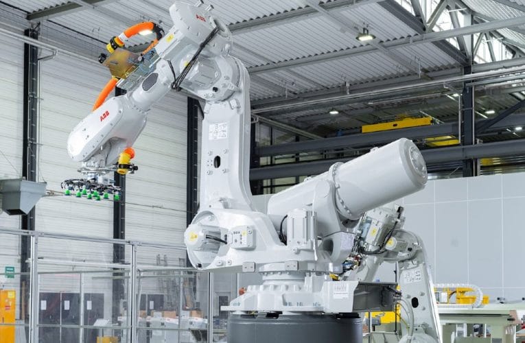ABB utökar sin portfölj av stora industrirobotar