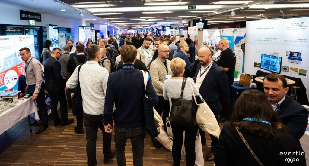 Evertiq Expo arrangeras av Evertiq AB, företaget bakom Evertiq - ett globalt nätverk av nyhetssiter inom elektronikkonstruktion och produktion.