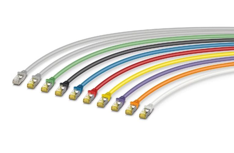 Färgade RJ45-patchkablar för CAT6A-applikationer