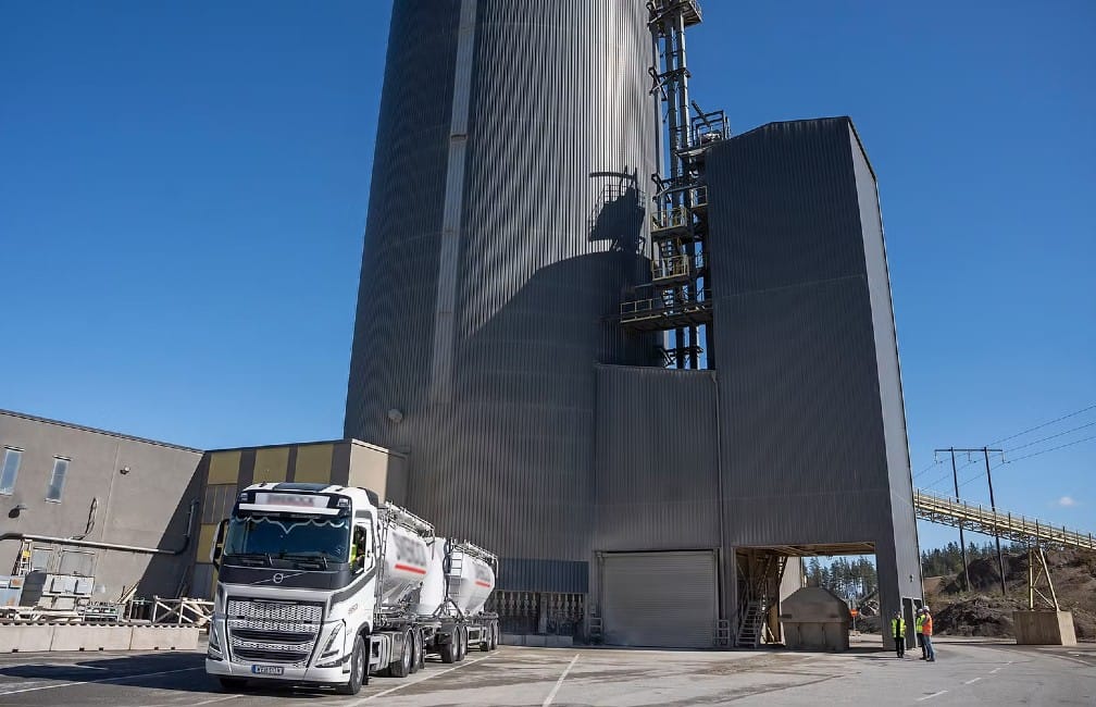 I förra veckan kom den första leveransen VPI till fabriken i Riksten, som en del av ett större avtal om 3 000 ton per år.